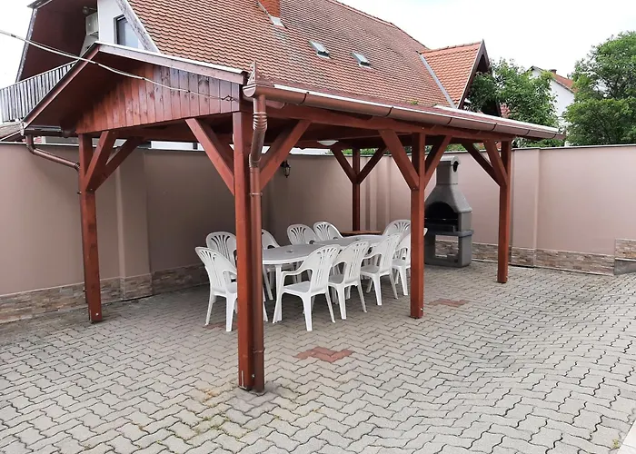 Apartament 2 Feroehelyes *